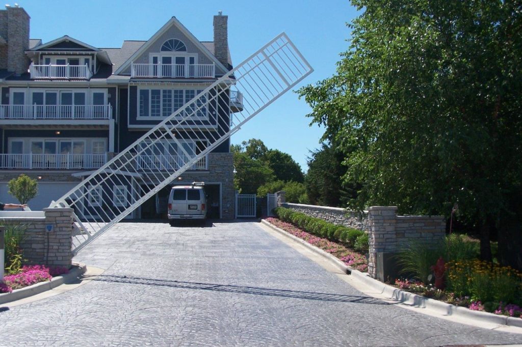 VERTICAL PIVOT GATE PHOTOS | AutoGate